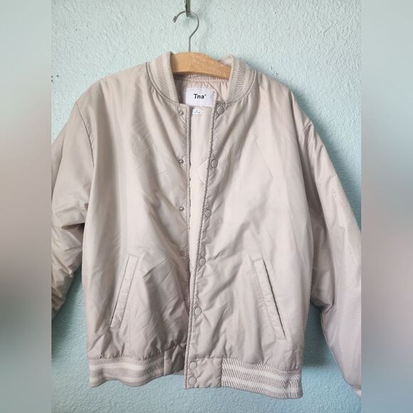 TNA Aritzia Women's Cream Bomber Jacket - Picture 10 of 14